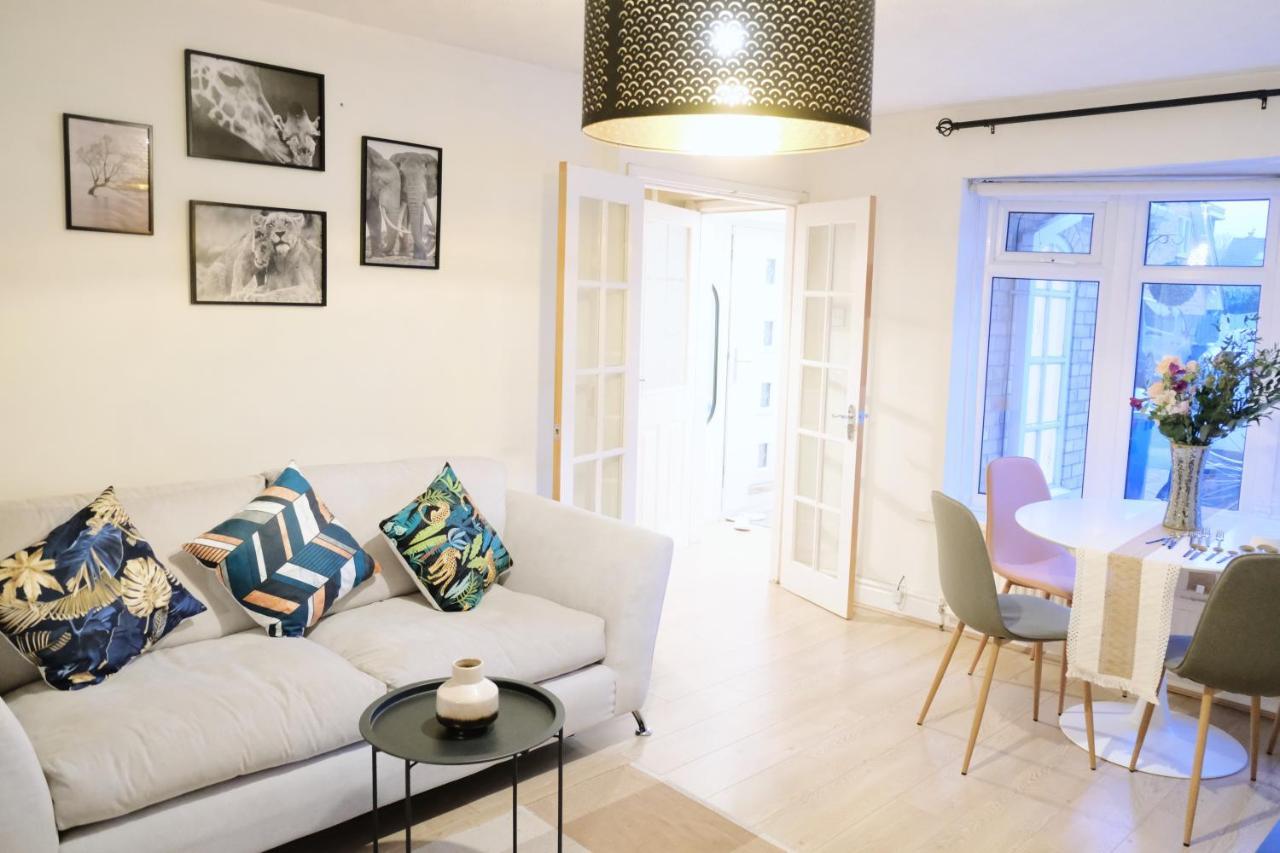 Bee Stays - Maliston House Great Sankey Εξωτερικό φωτογραφία