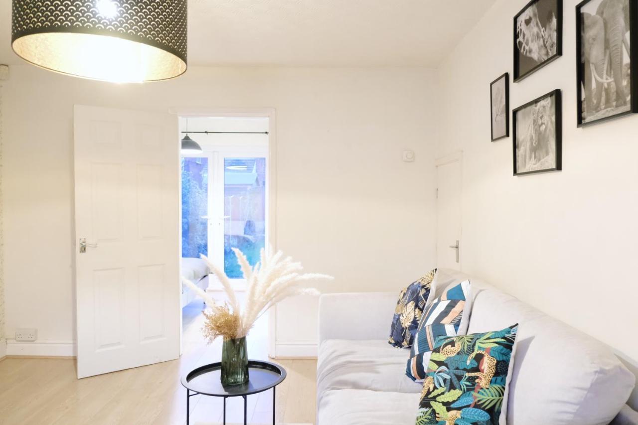 Bee Stays - Maliston House Great Sankey Εξωτερικό φωτογραφία