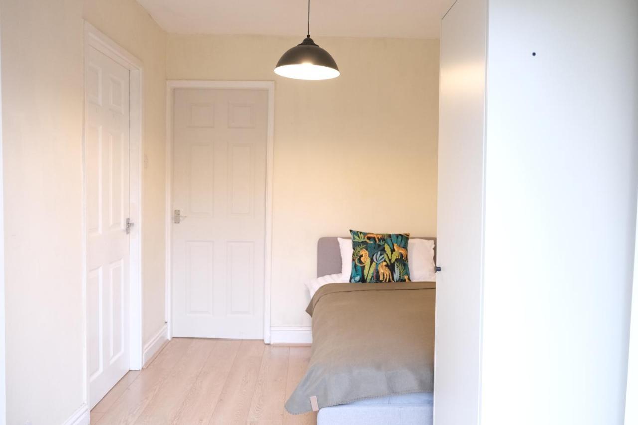 Bee Stays - Maliston House Great Sankey Εξωτερικό φωτογραφία